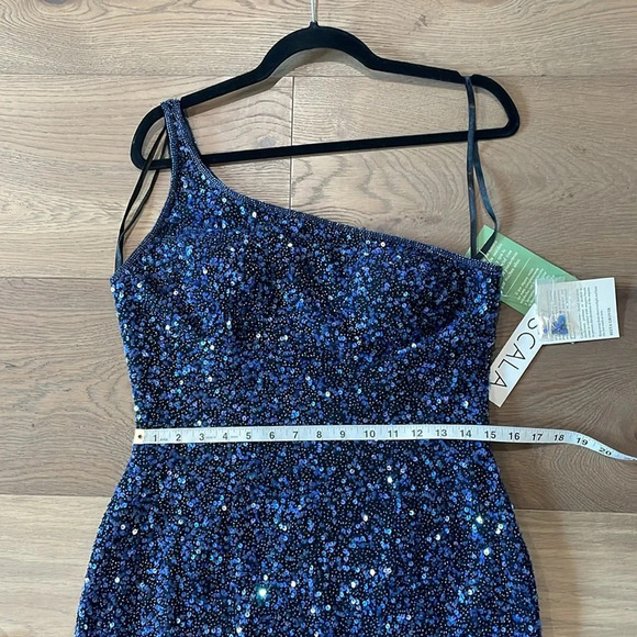 SCALA Vintage 100% Silk GORGEOUS Navy One Shoulder Beaded & Sequin Gown Size XL - Picture 5 of 13